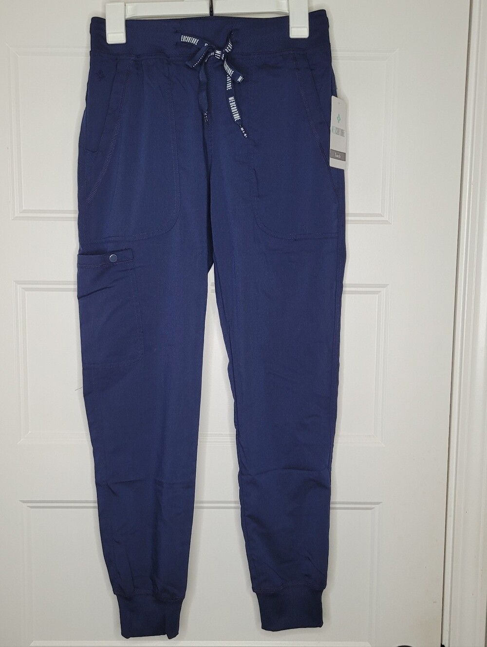NWT Med Couture Touch scrub pants in navy blue size XS